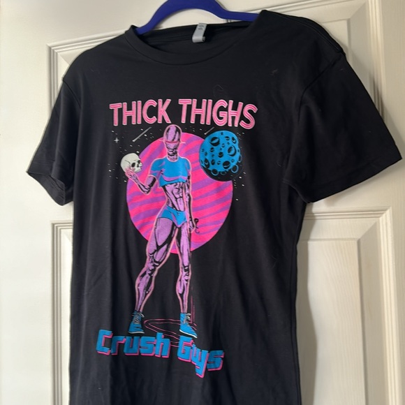 Tee shirt
Gym shirt - Picture 2 of 2